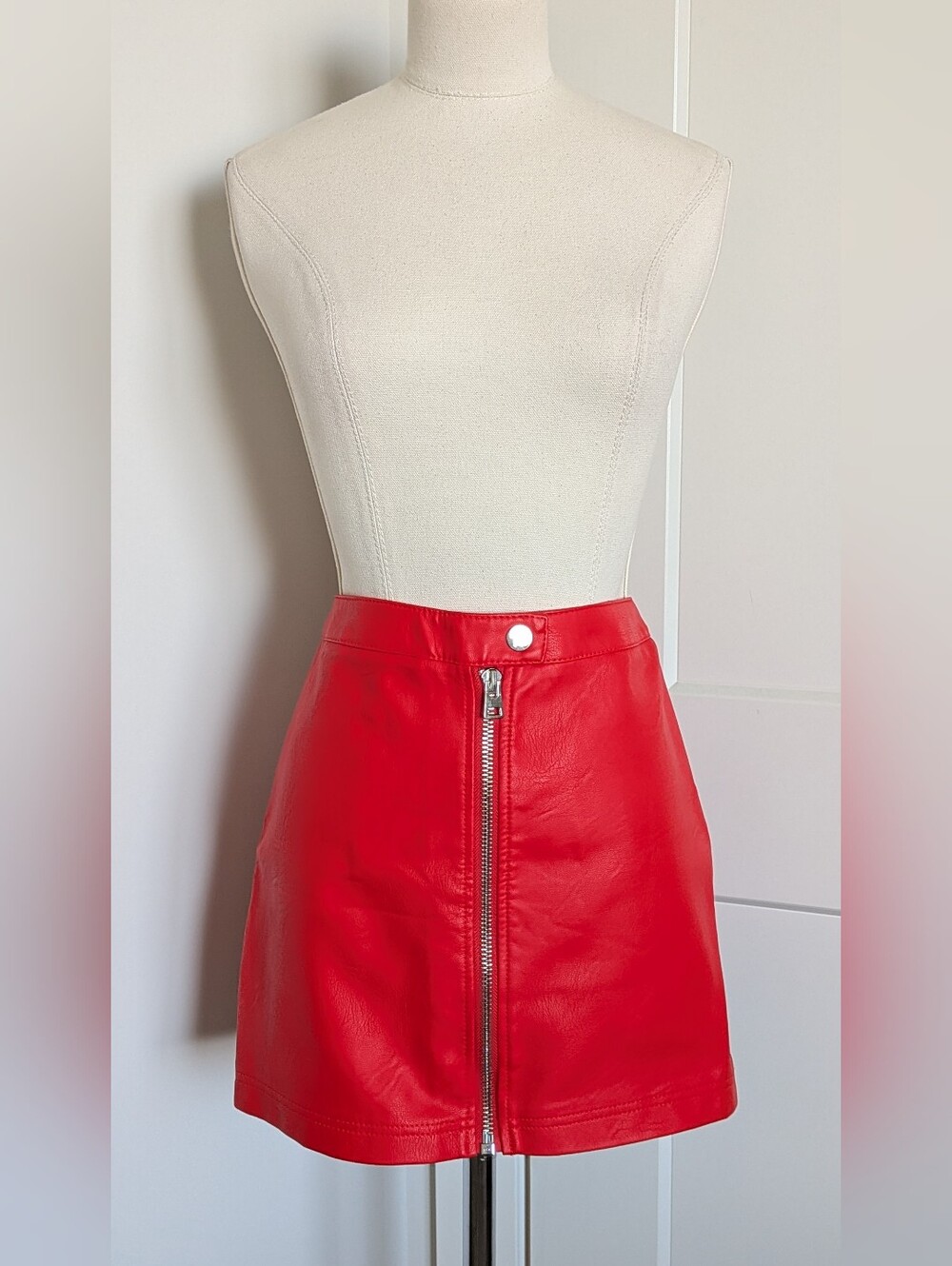Topshop Petite Red Faux Leather Zip Front Mini Skirt US 4
